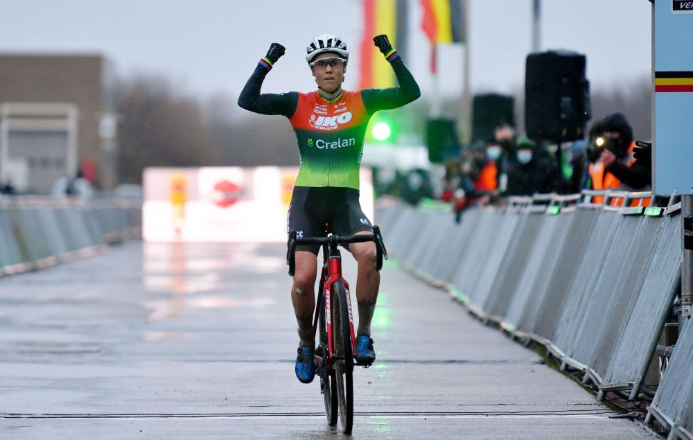 MIDDELKERKE, BELGIUM - JANUARY 08: Sanne Cant of Belgium celebrates winning during the 105th Belgian National Cyclo-cross Championships 2022 - Women's Elite / #bkmiddelkerke / on January 08, 2022 in Middelkerke, Belgium. (Photo by Luc Claessen/Getty Images)