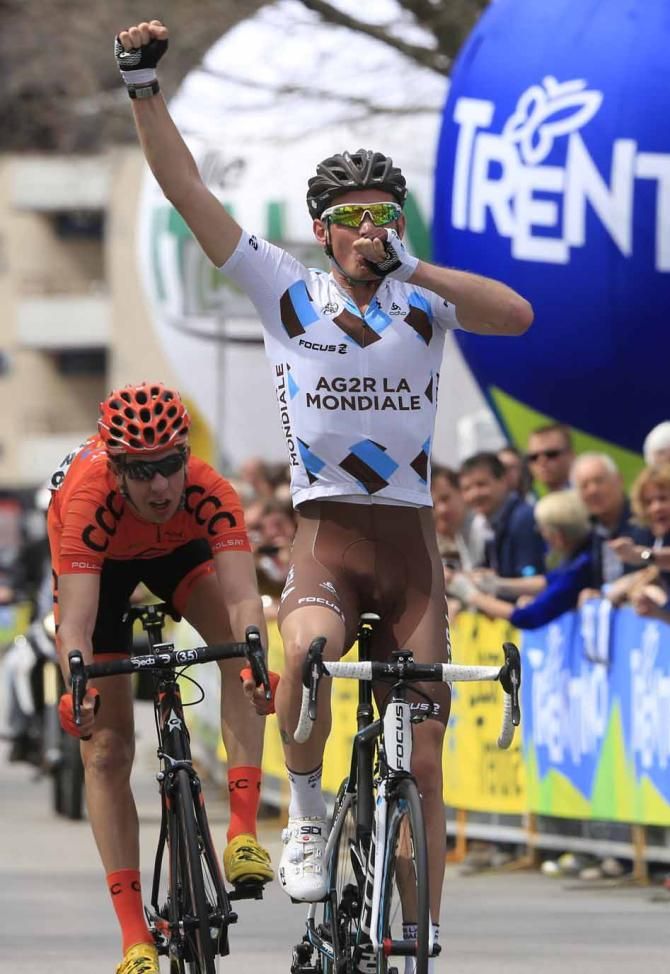 Maxime Bouet (Ag2r-La Mondiale) wins the three-man sprint.