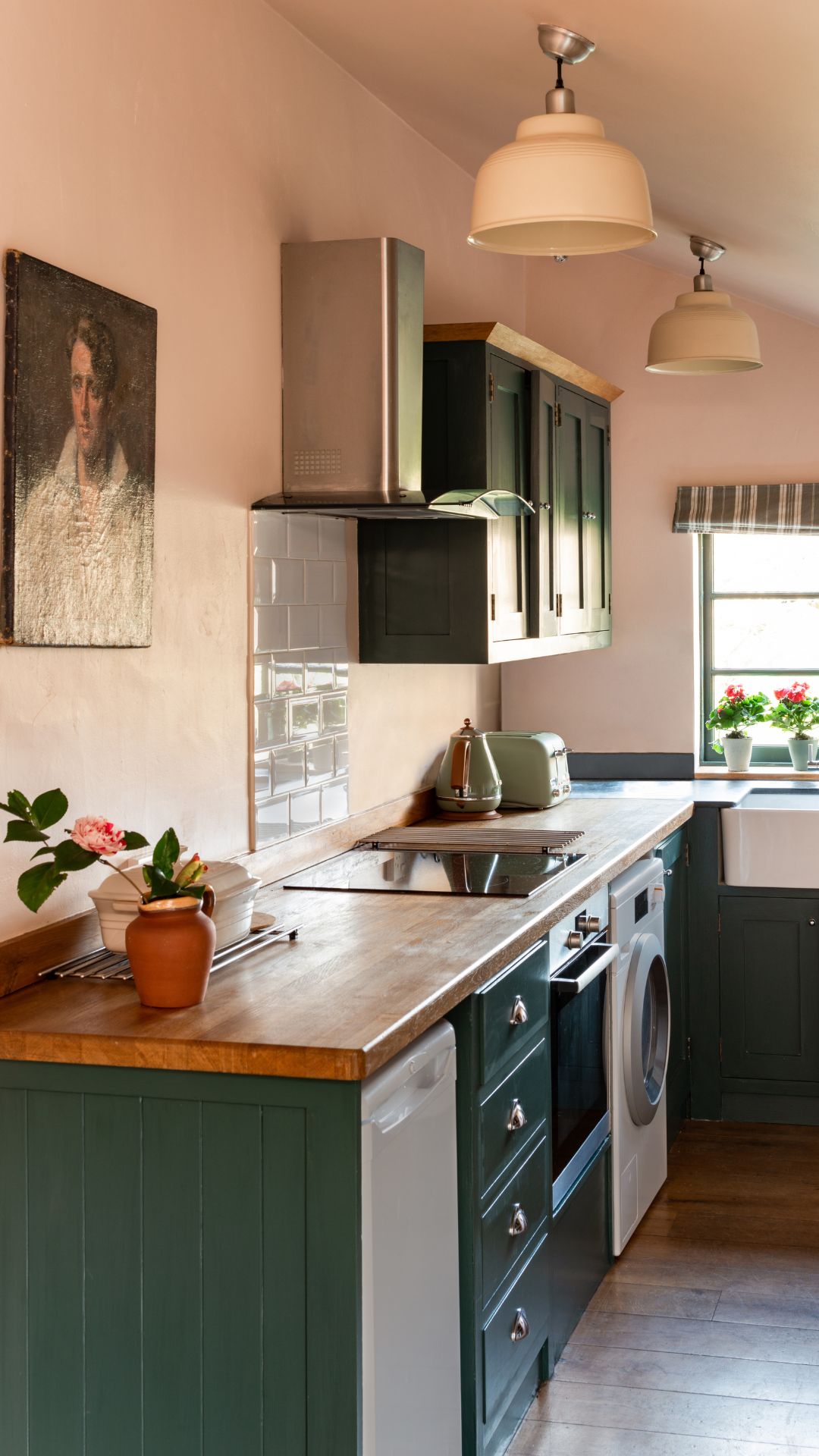 this-unusual-kitchen-color-combination-is-trending