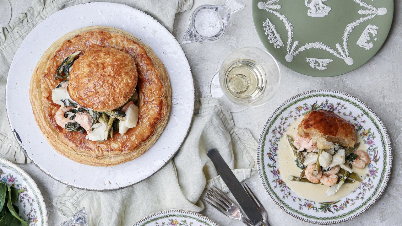 Savoury puff-pastry meal