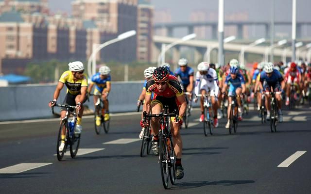 Riders were aggressive from the beginning.