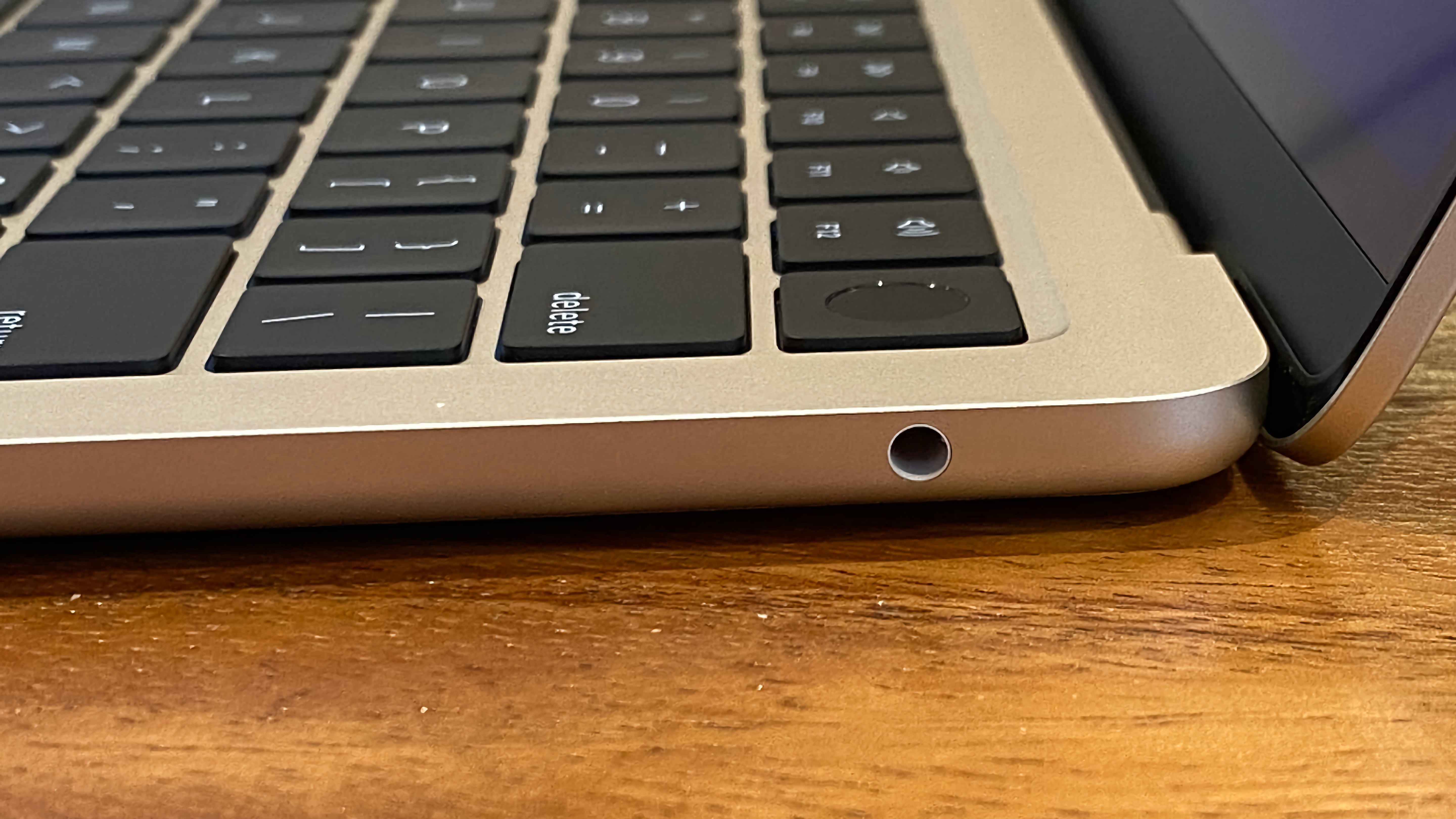 MacBook Air M2