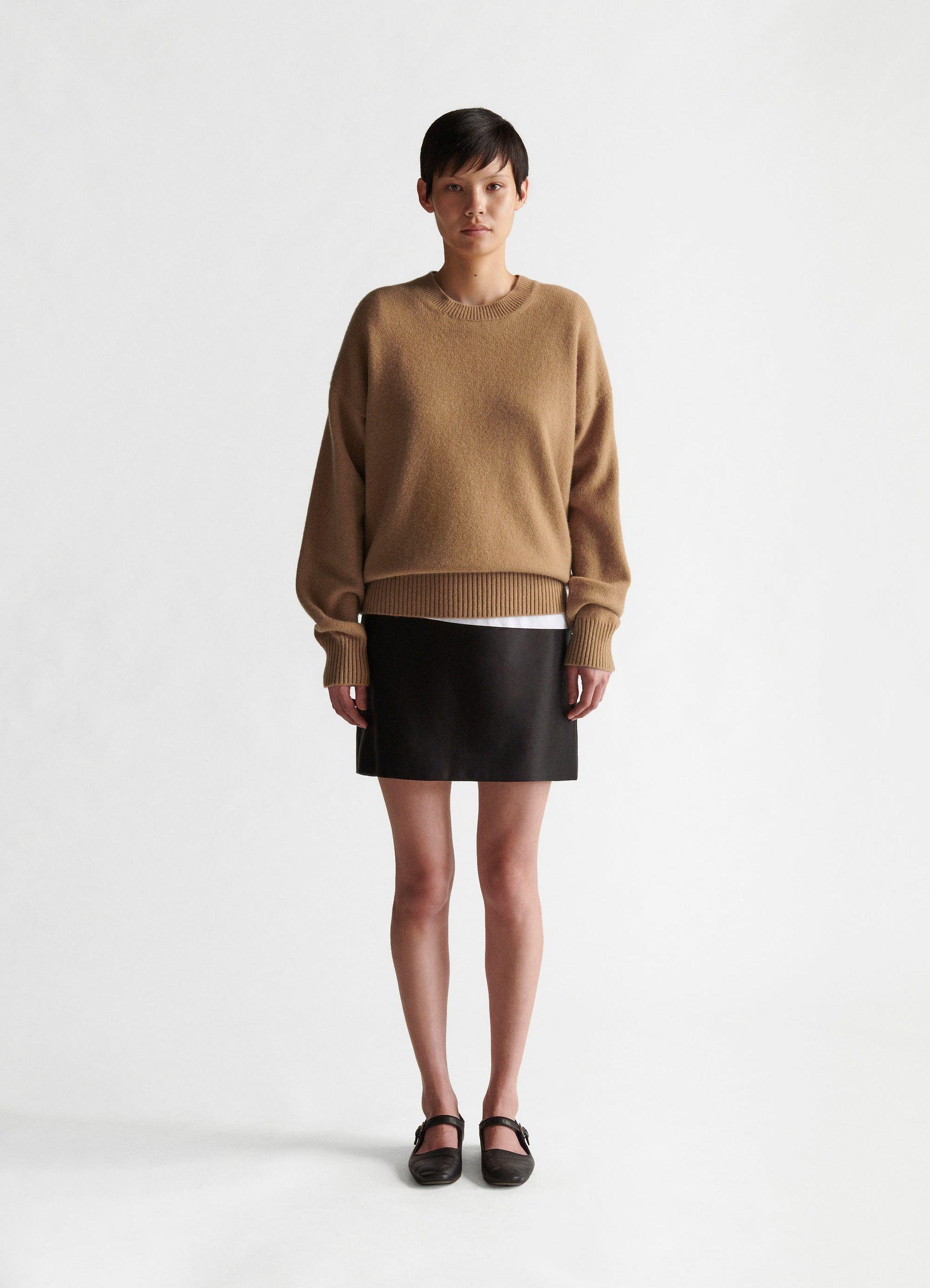 Innes Geelong Slouch Crewneck in Brown Sugar