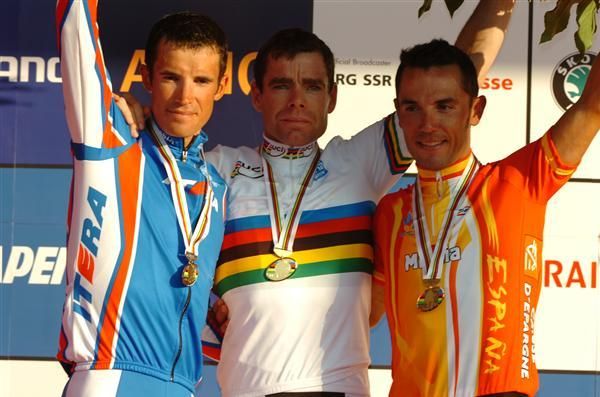 Cadel Evans (1st, Australia) got the better of Alexandr Kolobnev (2nd, Russia) and Joaqu&iacute;m Rodr&iacute;guez (3rd, Spain)