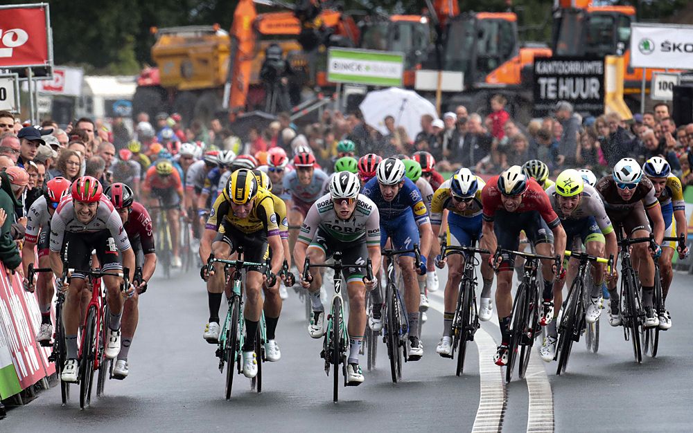 Sam Bennett (Bora-Hansgrohe) wins the first stage of BinckBank Tour