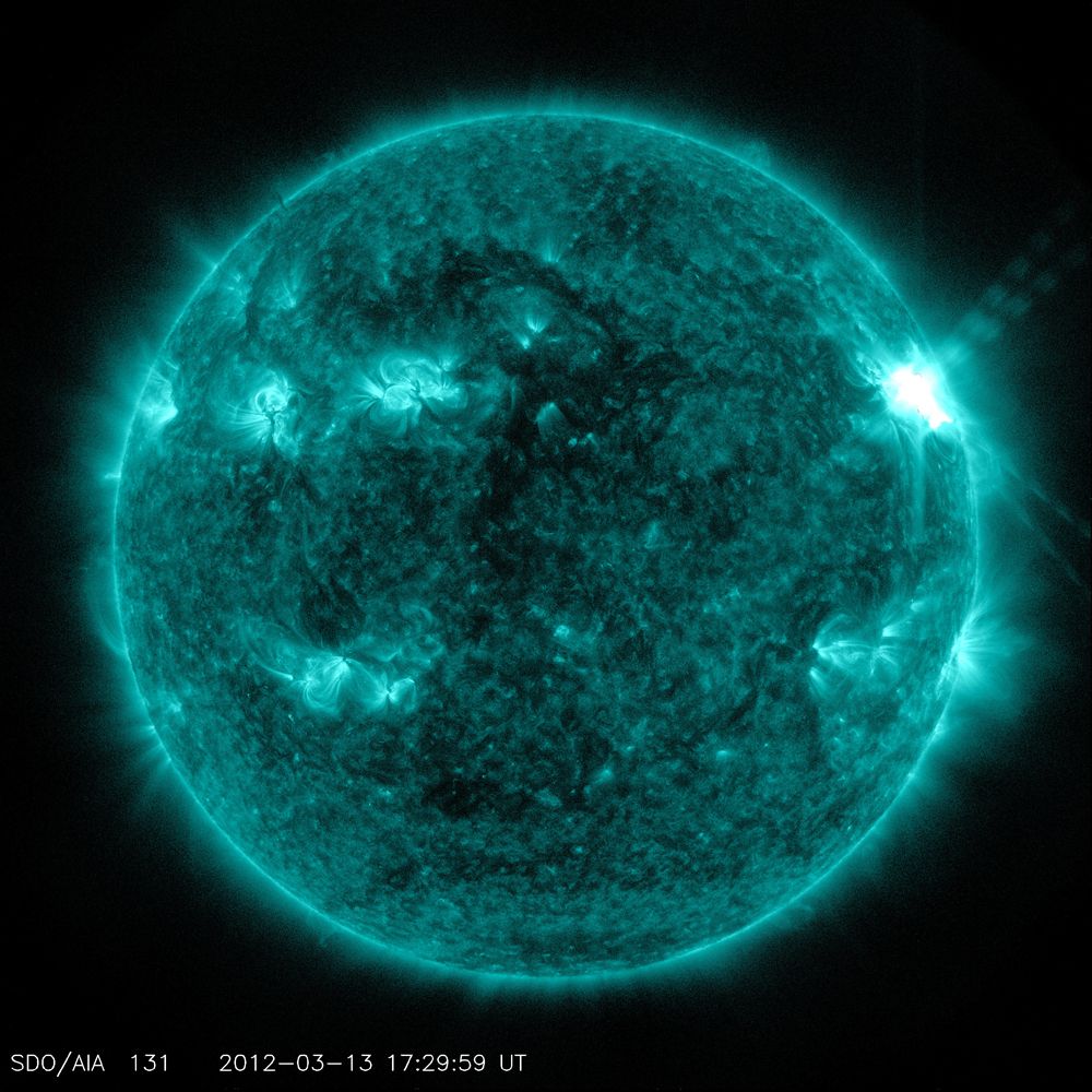 m7 9 class flare sdo