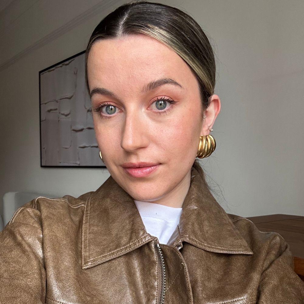   This £9 Product Is My Secret to a Naturally Glowy Makeup Look  