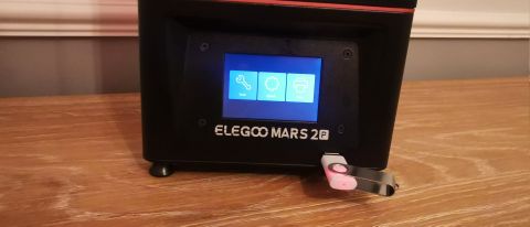 Touch controls of the Elegoo Mars 2 Pro