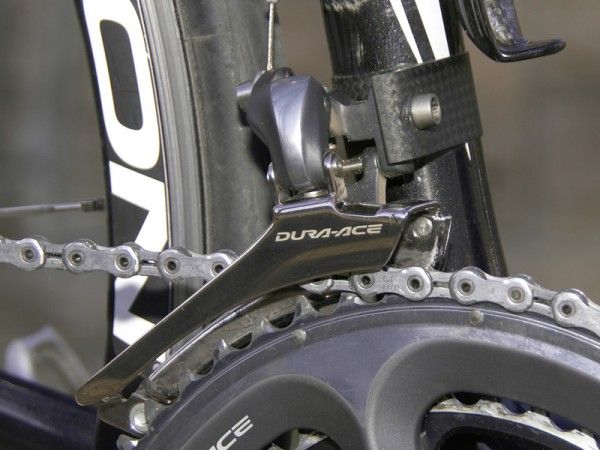 The revised front derailleur cage is wider than before yet shifts superbly and also runs rub-free in the large chainring with no need for trim