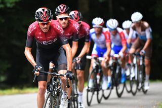 Chris Froome shouts back at booing fan at Route d'Occitanie