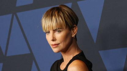 Charlize Theron short hairstyles for thin hair