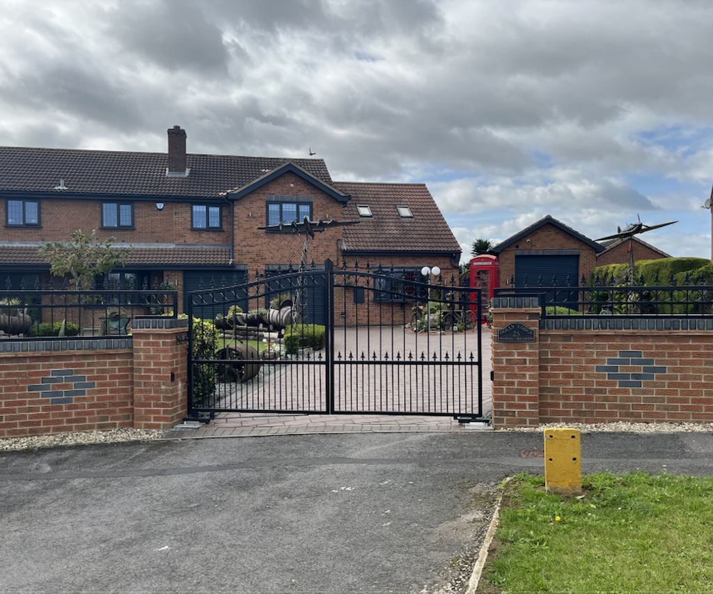 Homeowner gains planning permission to keep military plane statues on