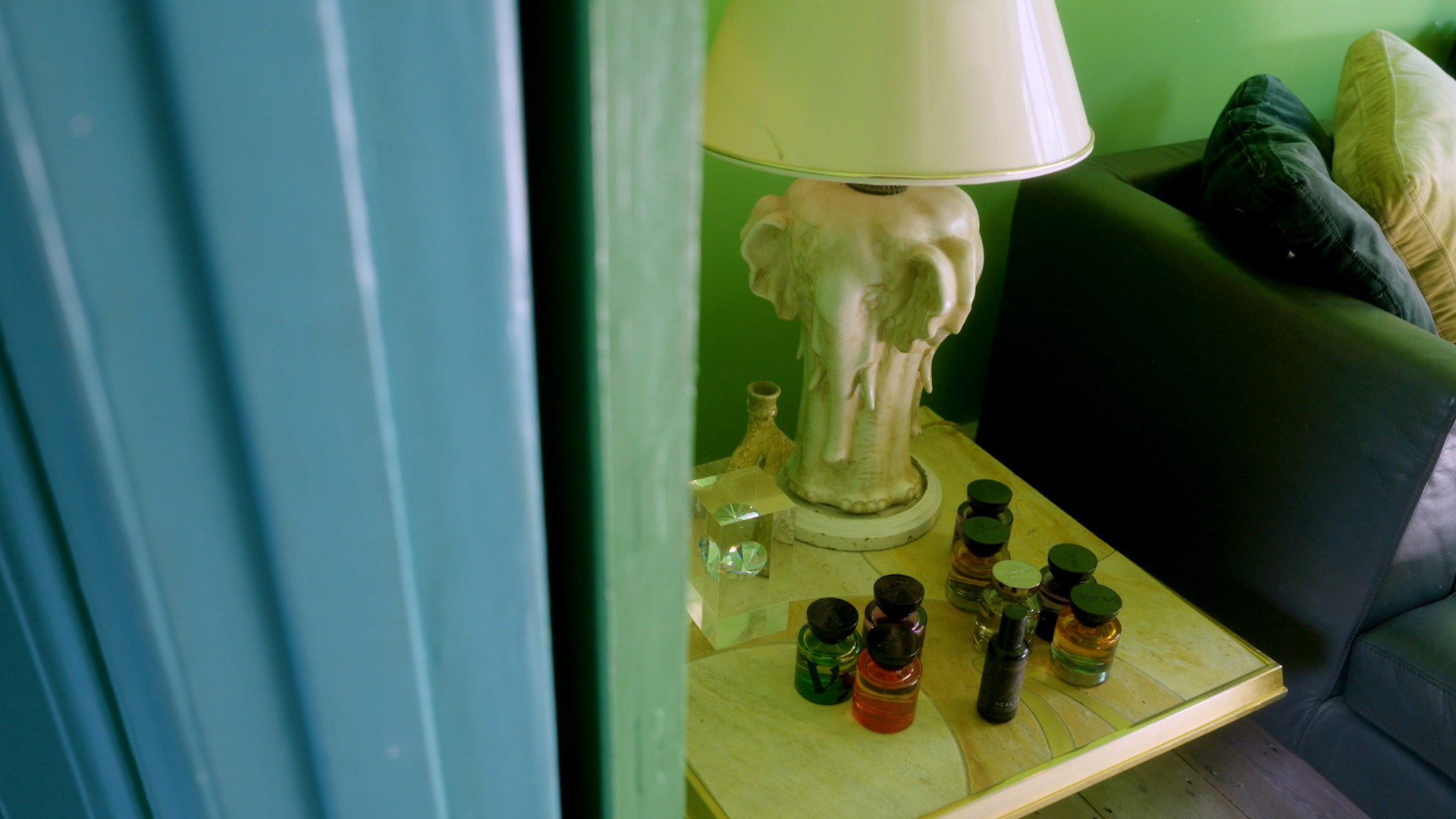 yasmin sewell vyrao founder lamp, still from The Stuff that Surrounds