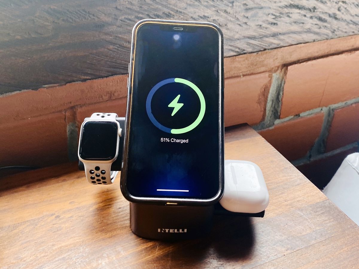 Intelli Stepup Wireless Charging Station