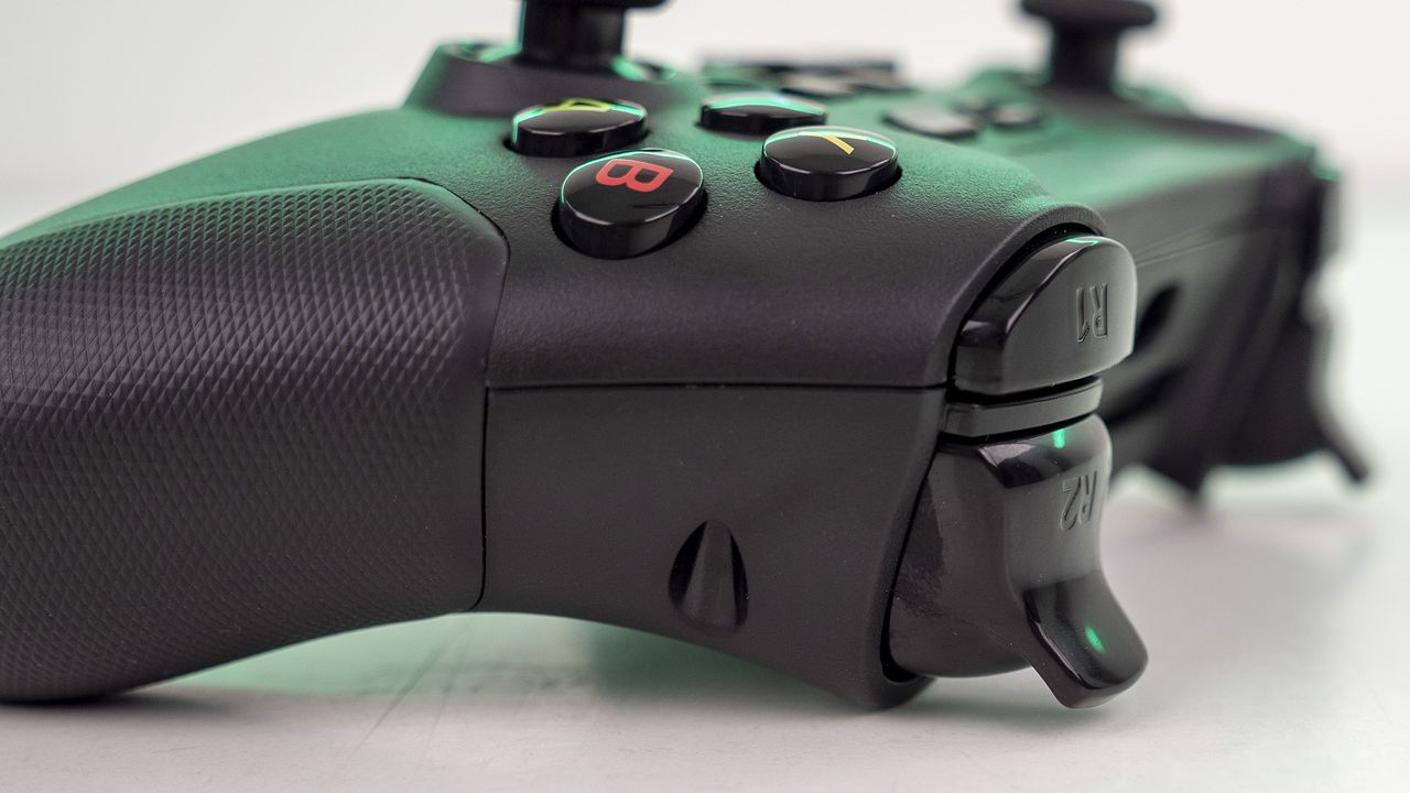 HyperX Clutch controller