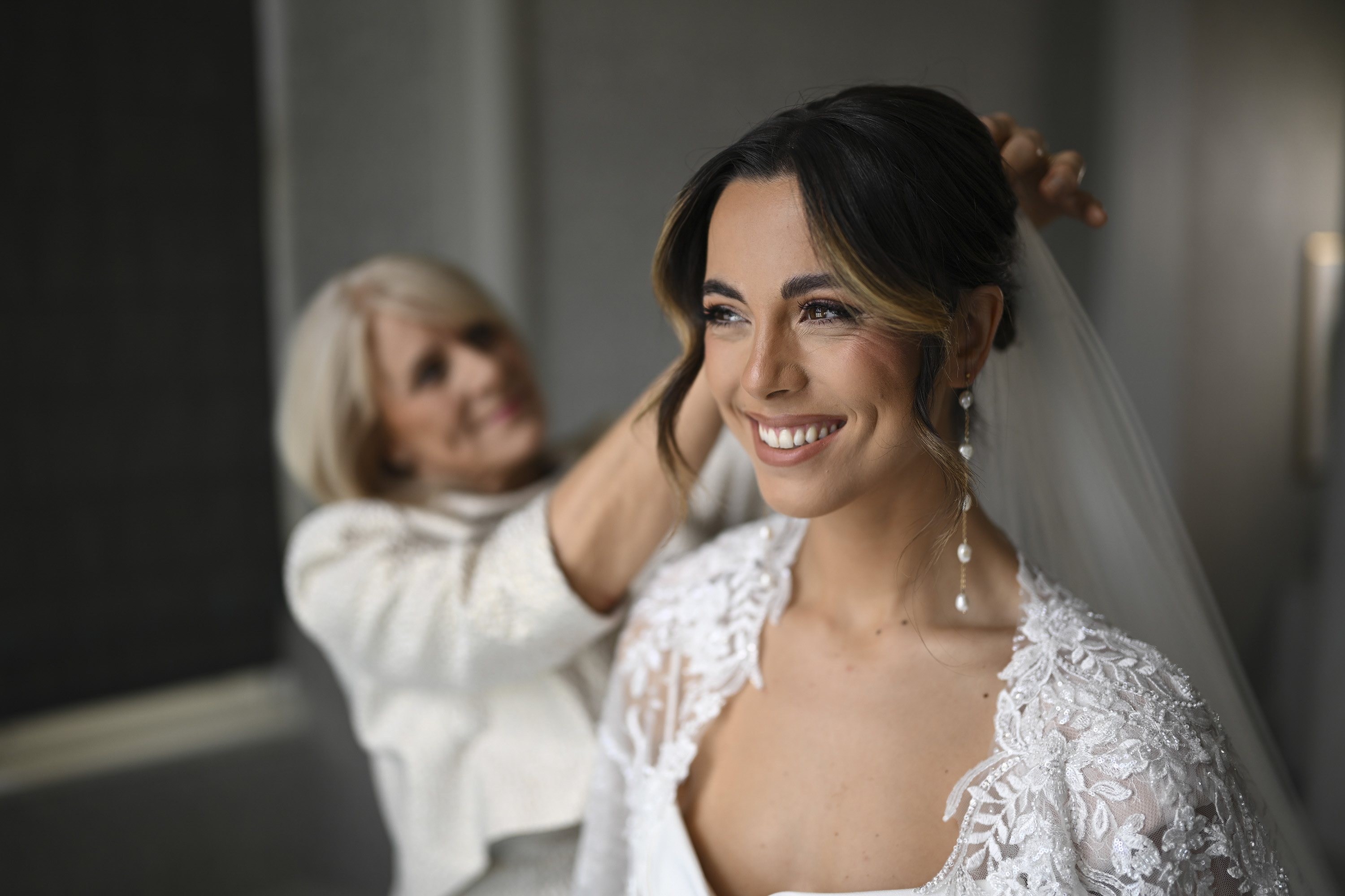 Bridge getting her hair readied, taken with Nikon Z 35mm f/1.2 S lens