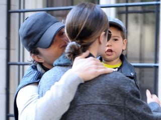 Orlando Bloom kisses Miranda Kerr in New York