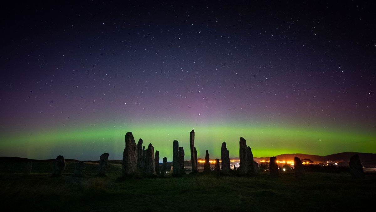 Stonehenge's summer solstice orientation is seen in monuments all over ...