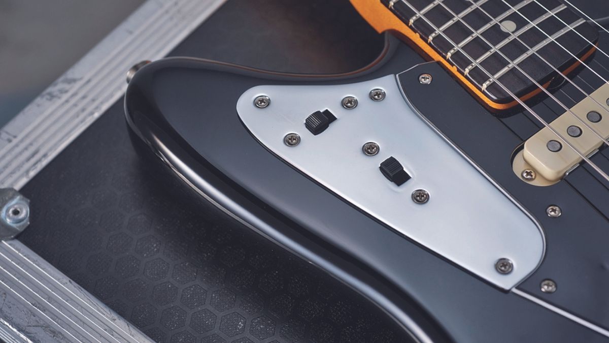 Fender Jaguar vs Mustang What’s the difference? Guitar World