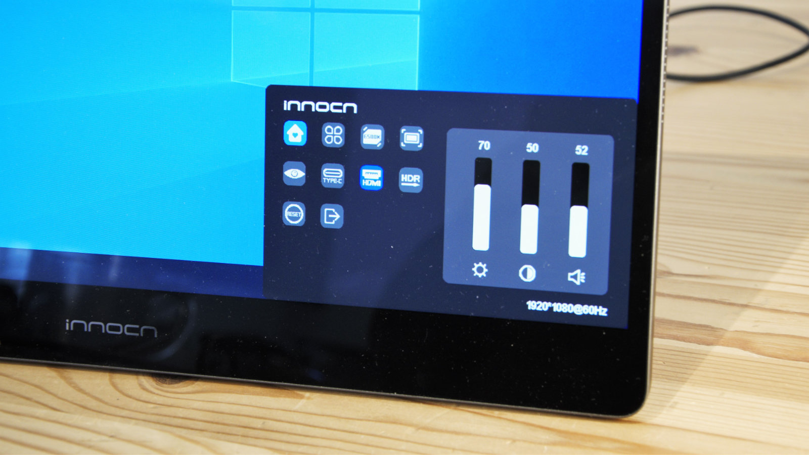 Innocn 15A1F portable monitor