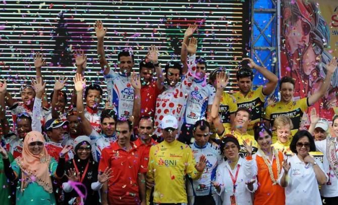 Team classification podium