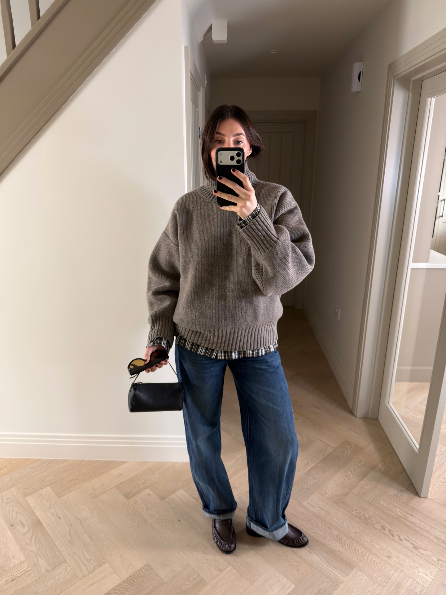 Jeans and loafers outfits