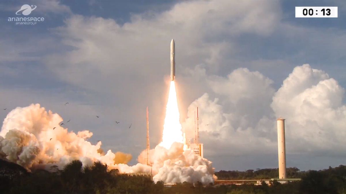 Ariane 5 Rocket Launches 2 New Communications Satellites Space 4757