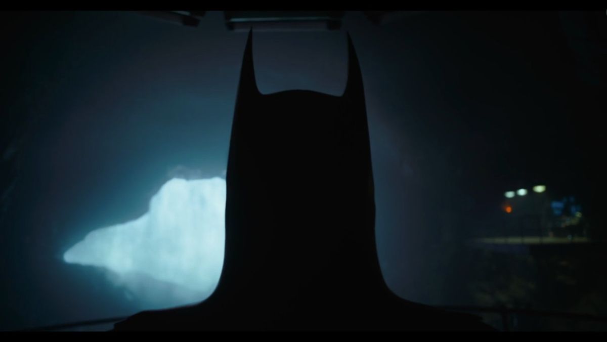 Lego Batman movie trailer shows glimpse of The Dark Knight in his