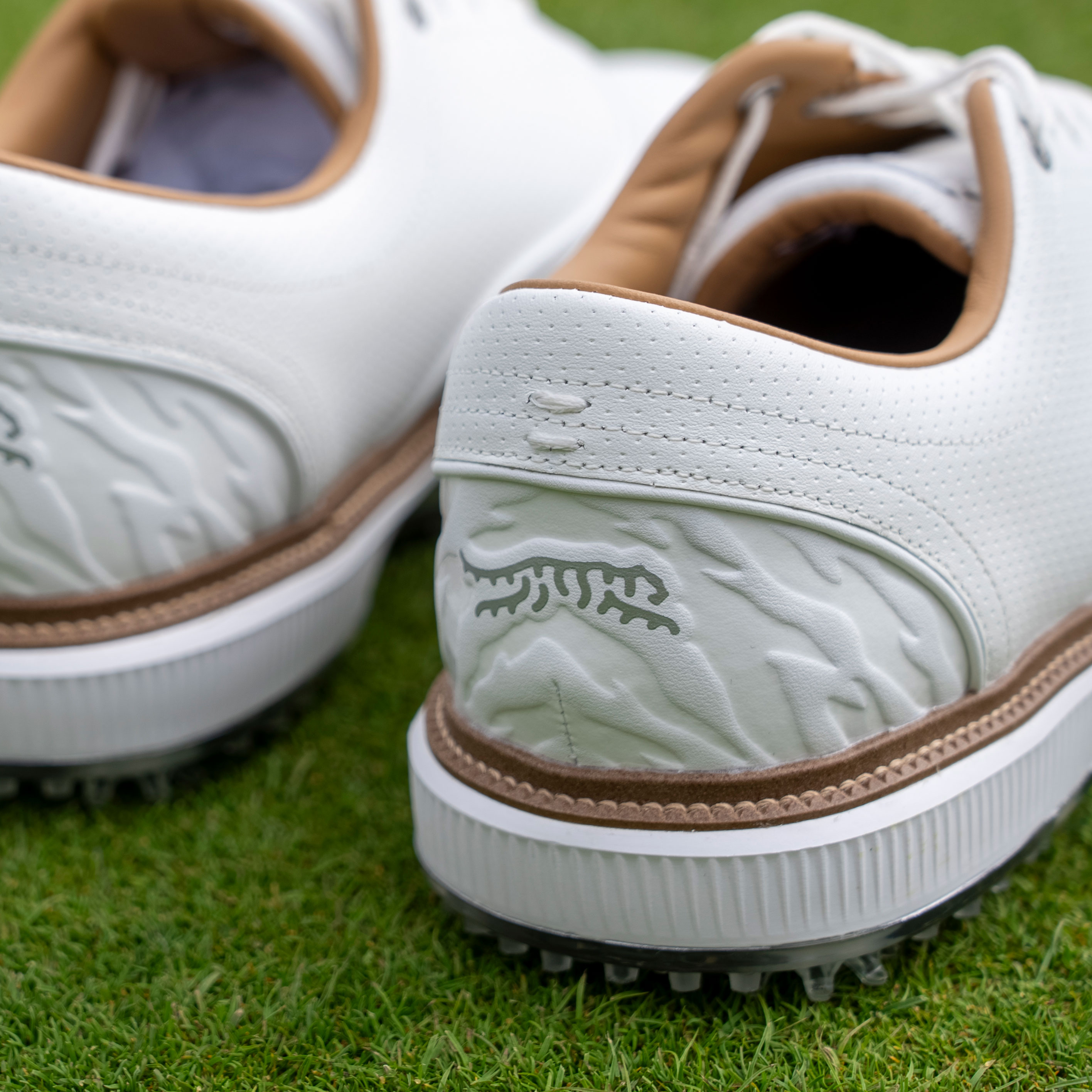 Sun Day Red Pioneer Cypress golf shoe review
