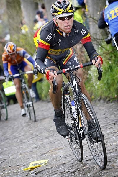 Stijn Devolder (Quick Step) was very strong on the cobbled climbs.