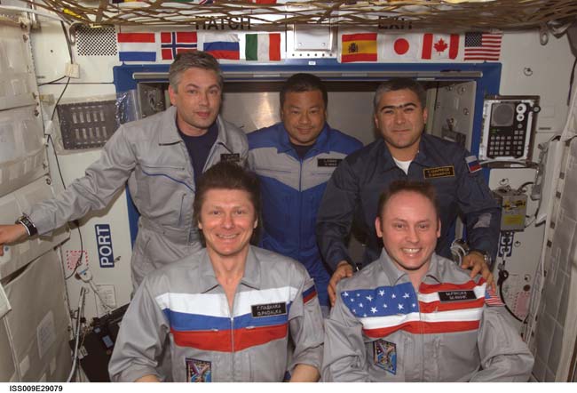 Space Station Astronauts Prepare for Crew Change