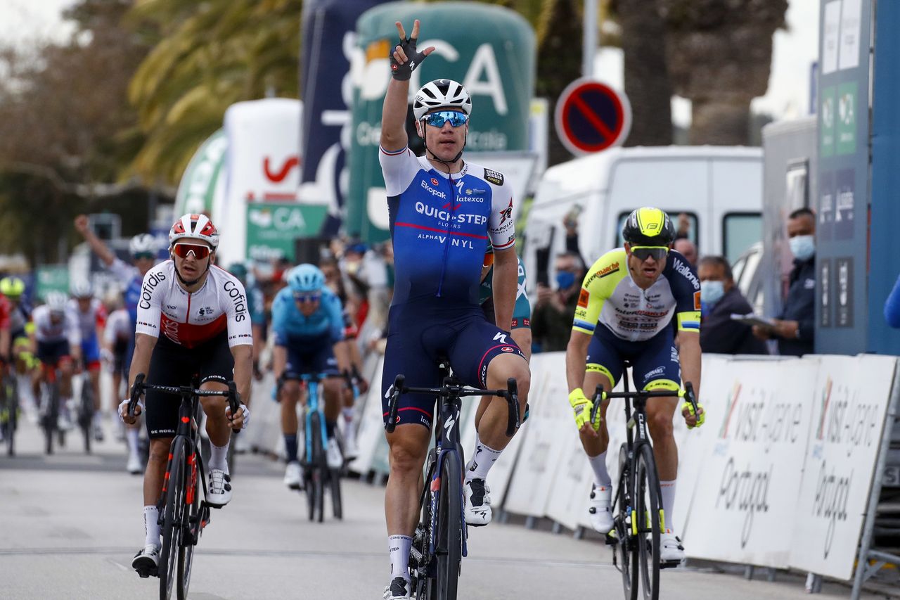 Volta ao Algarve 2022 48th Edition 1st stage Portimao Lagos 1991 km 16022022 Fabio Jakobsen NED QuickStep Alpha Vinyl Team Bryan Coquard FRA Cofidis Alexander Kristoff NOR Intermarch Wanty Gobert Matriaux photo Roberto BettiniSprintCyclingAgency2022