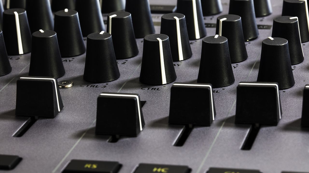 Roland TR-1000