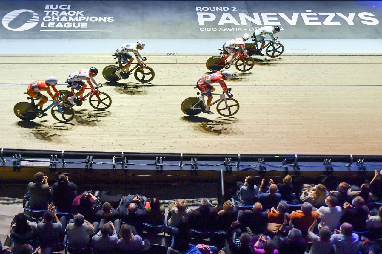 Men's Scratch race for round 2 of UCI Track Champions League