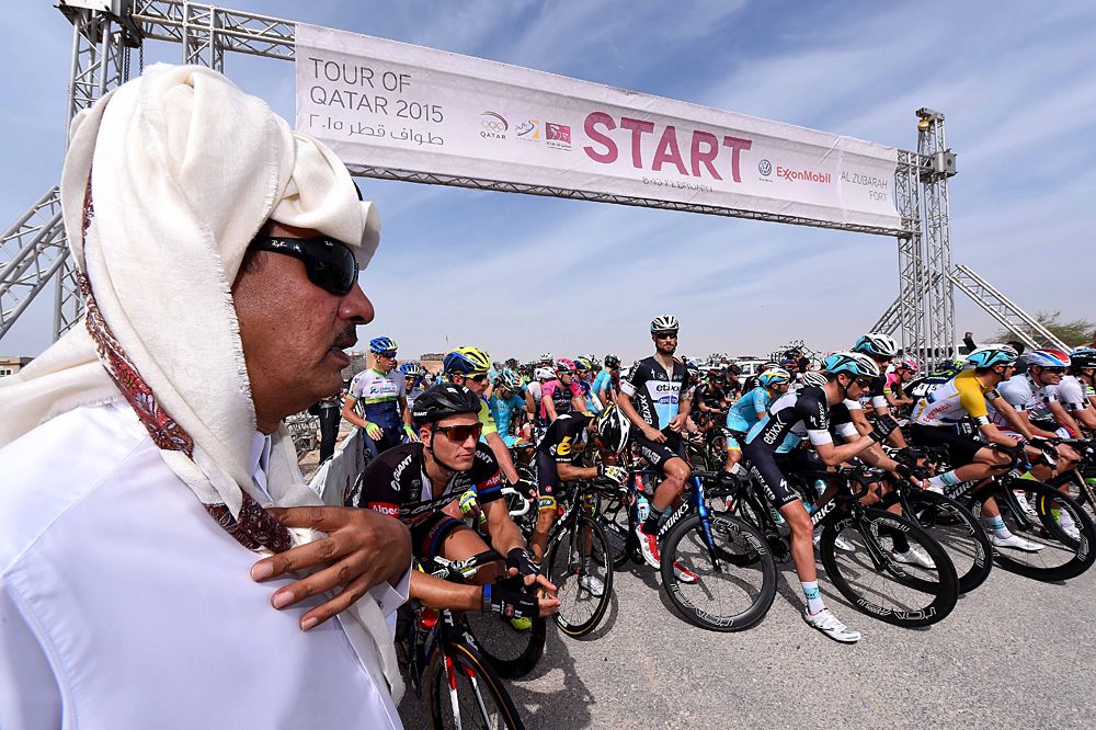 The peloton lines up to start stage 5 at the Tour of Qatar