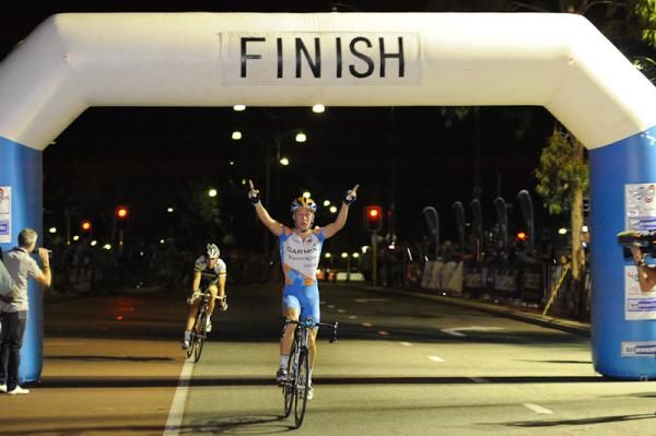 Cameron Meyer (Garmin-Transitions) taking the victory over Daniel Braunstein (Budget Forklifts).