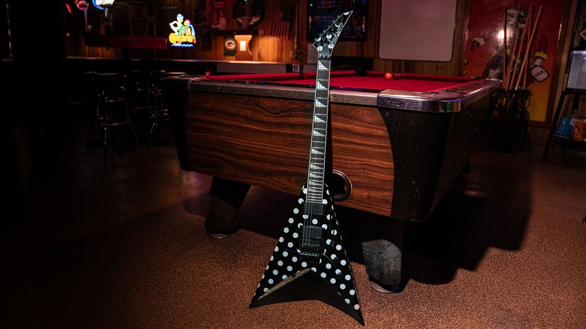 Jackson Phil Demmel King V Polka Dot