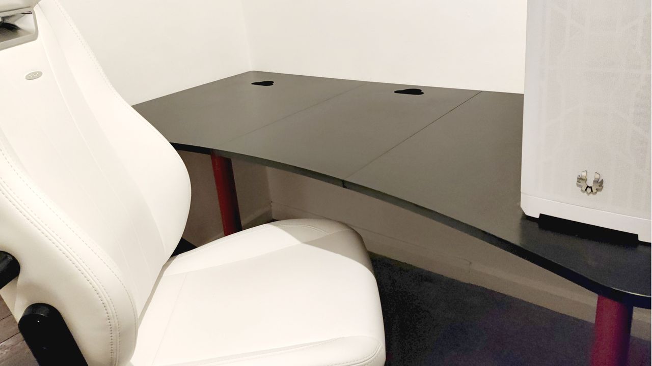 The Arozzi Arena sans mouse pad