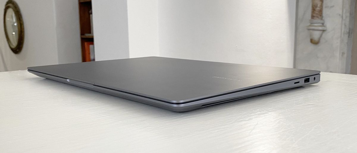 Samsung Galaxy Book 4 Ultra profile