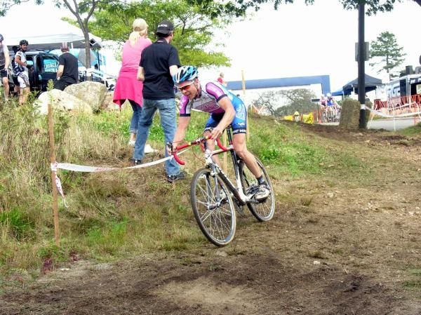 Kevin Hines on his way to winning the Master 35+ race.