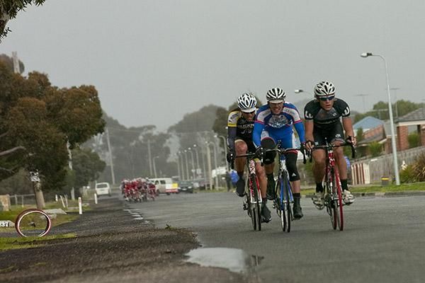The leaders were coming back to the peloton in the concluding laps of the 30 lap race.