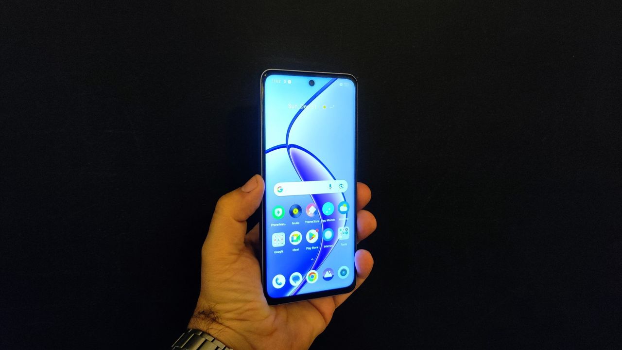 realme 12
