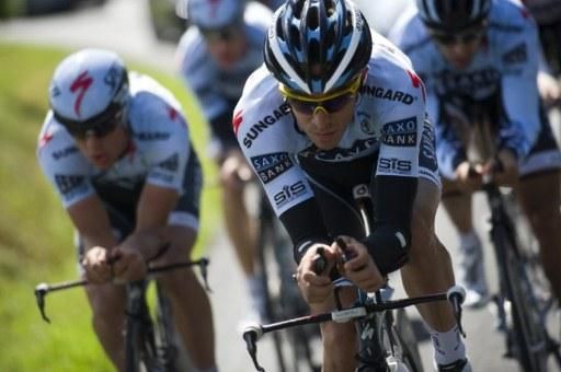 Alberto Contador (Saxo Bank Sungard) previews the TTT course with his teammates.