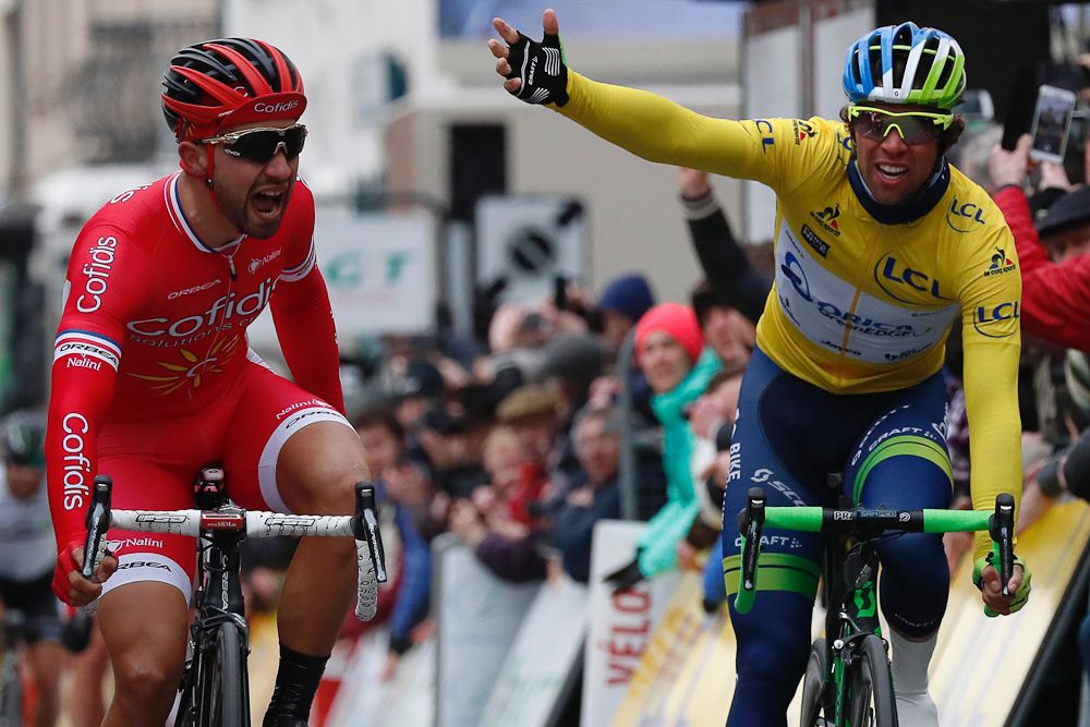 Michael Matthews gestures at Nacer Bouhanni following the sprint during stage 2 at Paris-Nice.