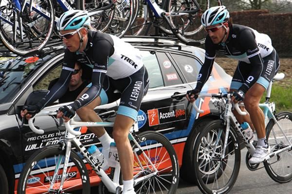 Robert Wagner (Leopard Trek) leads teammate Fabian Cancellara
