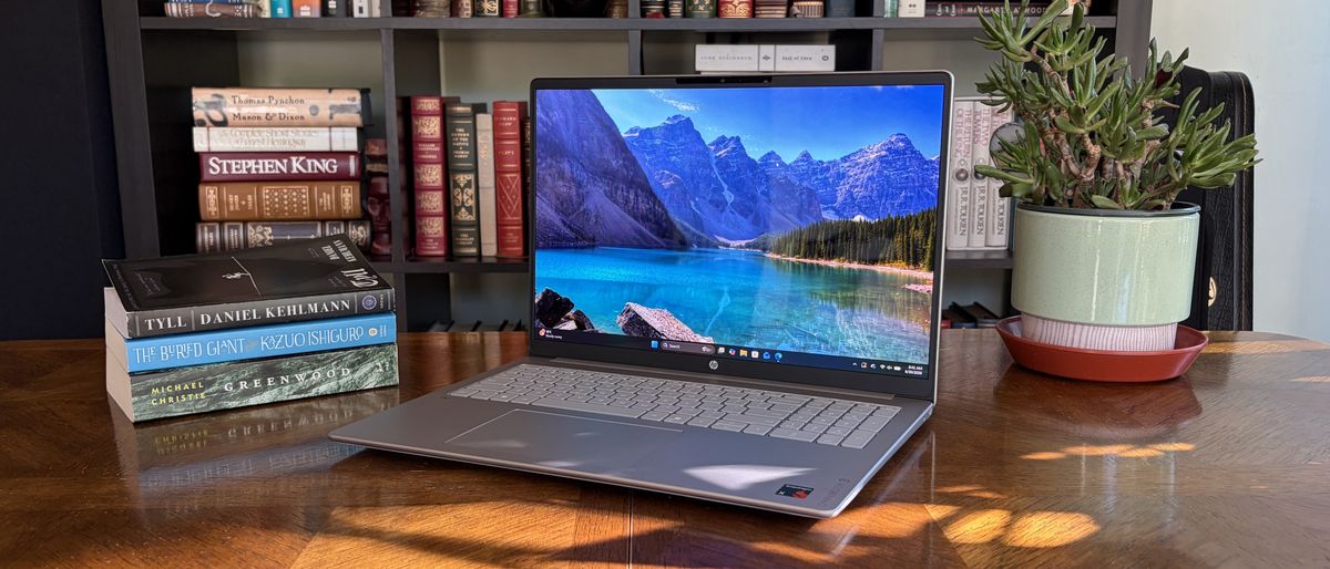OmniBook 3 16" HP mengalahkan segalanya di pasar laptop murah saat ini