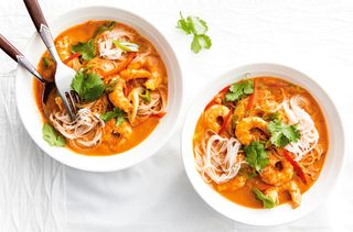 Thai prawn curry noodles