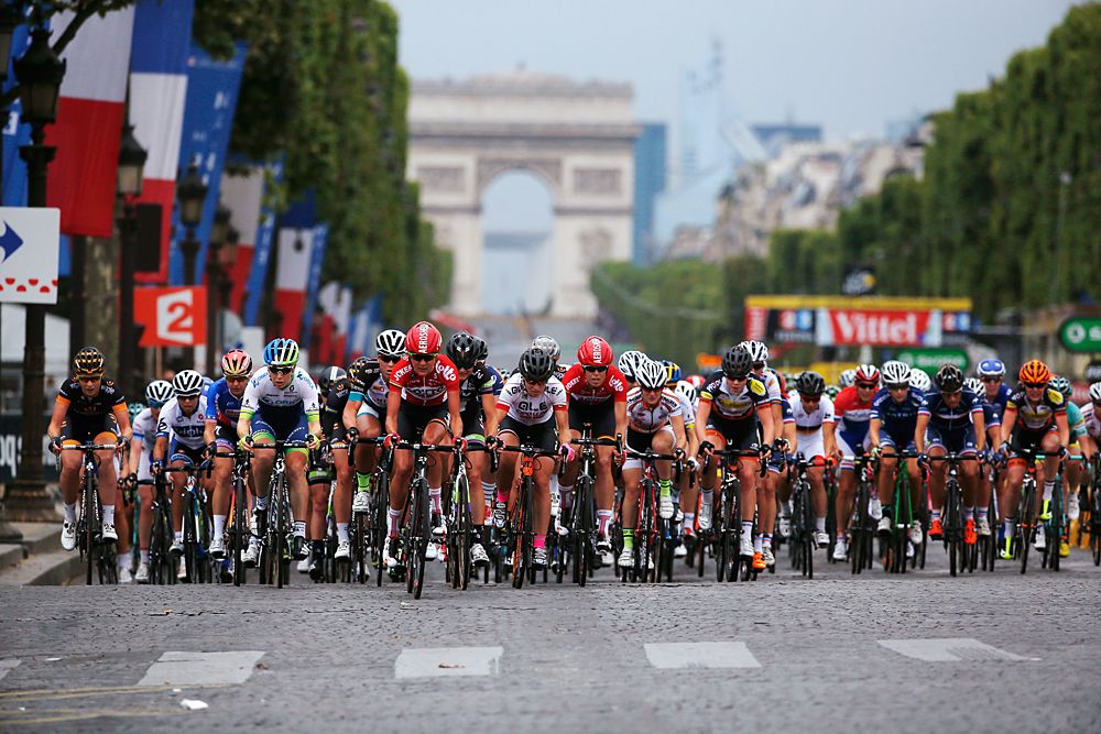 inCycle video The Tour de France finish on the ChampsÉlysées
