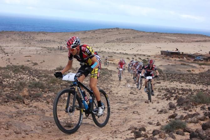 Sergio Mantec&oacute;n got his 2013 season off to a start with a victory