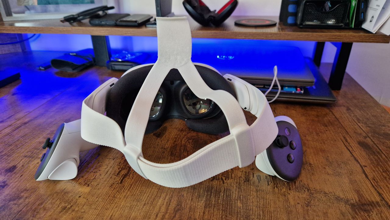 Meta Quest 3 review image of the headset's stock headband